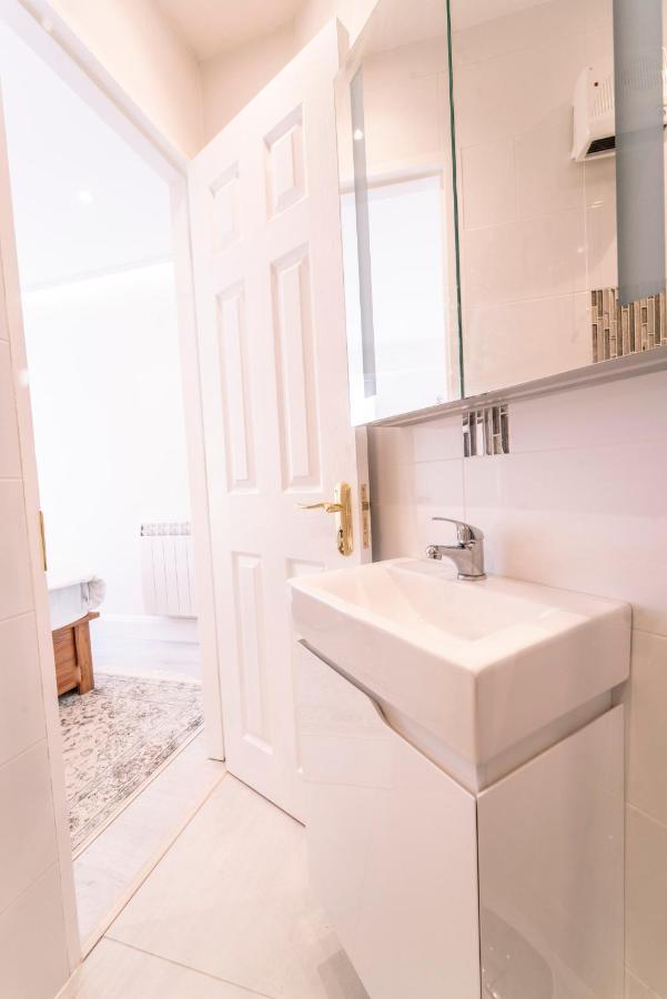 Luxurious Seaside Apartment Galway Exteriér fotografie